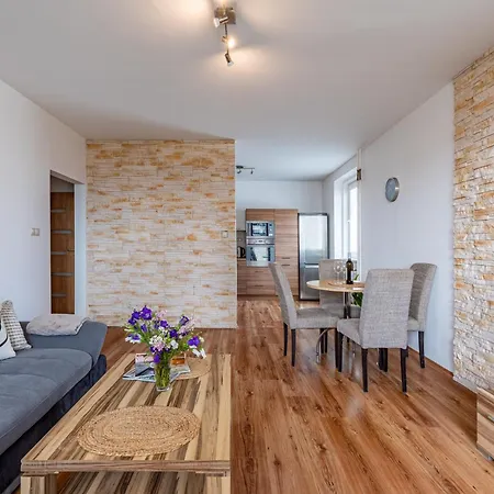 Apartment Spacious With Ac And Stunning Views Bratislava