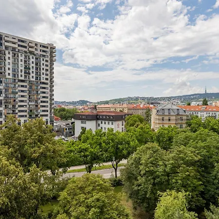 Spacious With Ac And Stunning Views