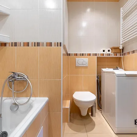 Spacious With Ac And Stunning Views