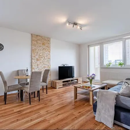 Spacious With Ac And Stunning Views 브라티슬라바