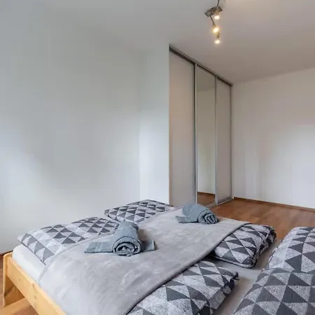 Spacious With Ac And Stunning Views Apartament Bratysława
