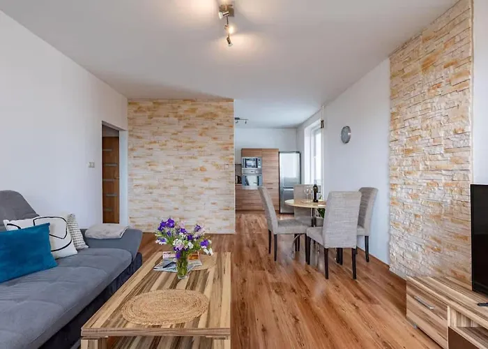 Apartament Spacious With Ac And Stunning Views Bratysława