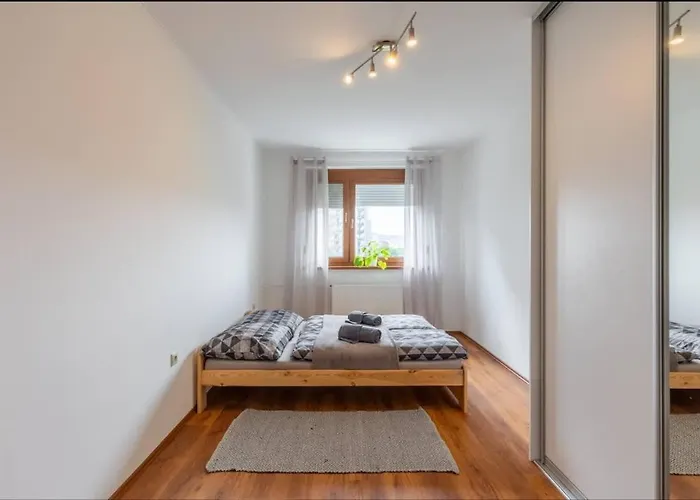 Spacious With Ac And Stunning Views * Bratysława